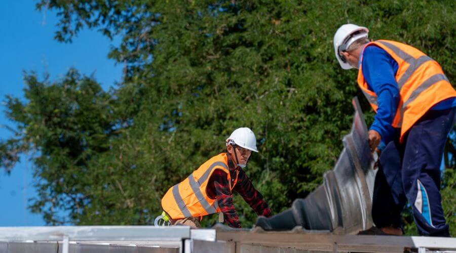 Professional gutter cleaning in Maitland, FL